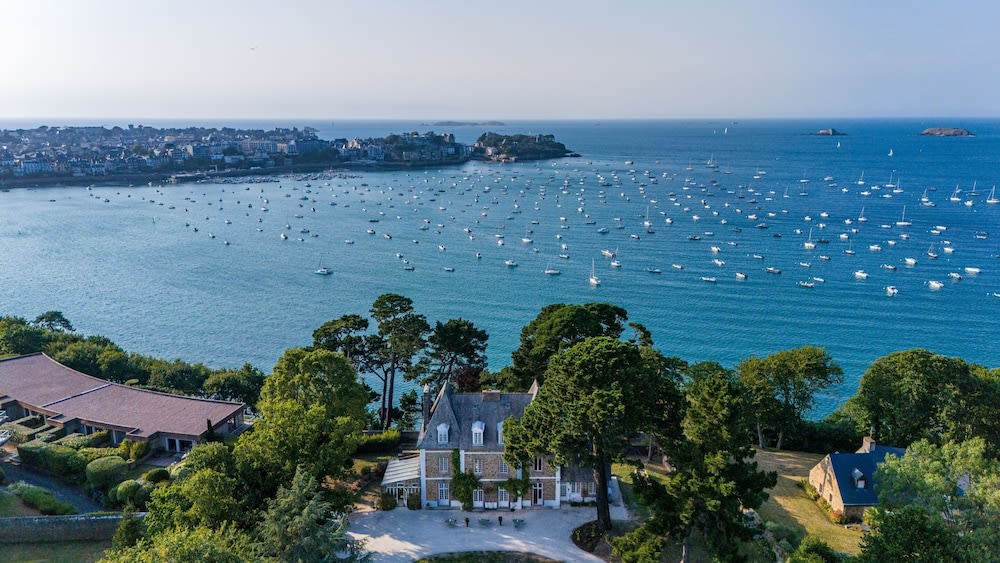 VILLA HAUTE GUAIS 1