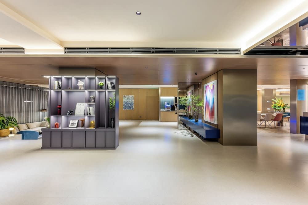 Holiday Inn Express Shanghai Jing'an Temple by IHG 2