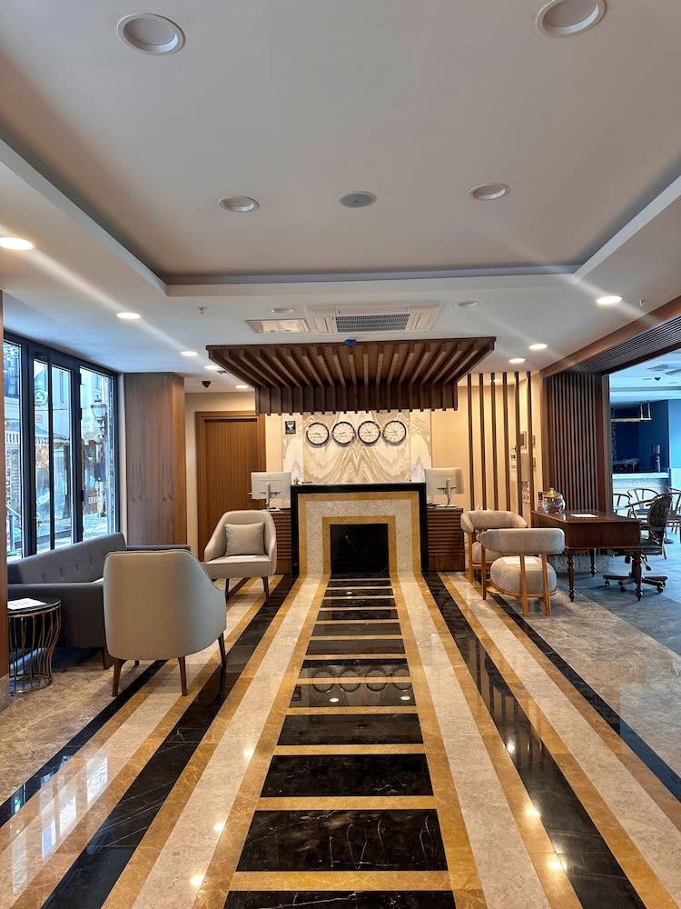 Hotel Sapphire 2