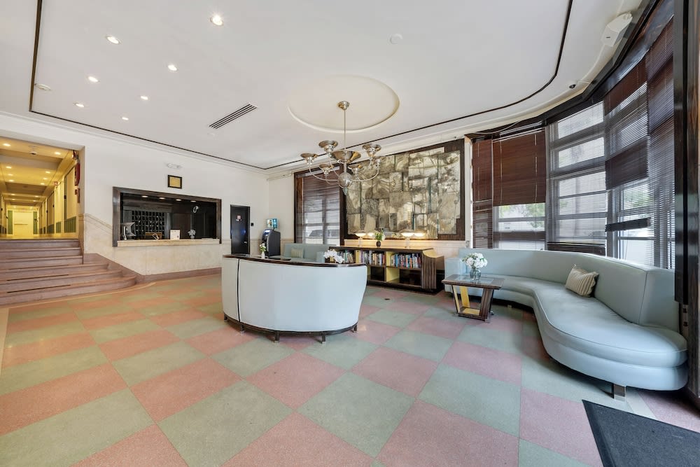 Greenview Hotel By Lowkl 2