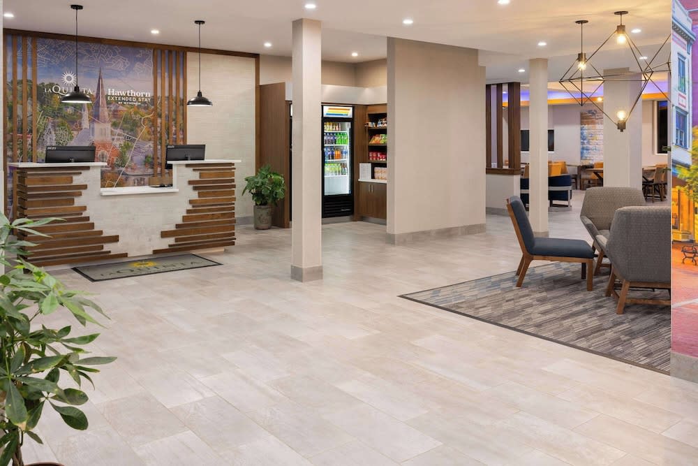 La Quinta Inn & Suites by Wyndham Williston Burlington 2