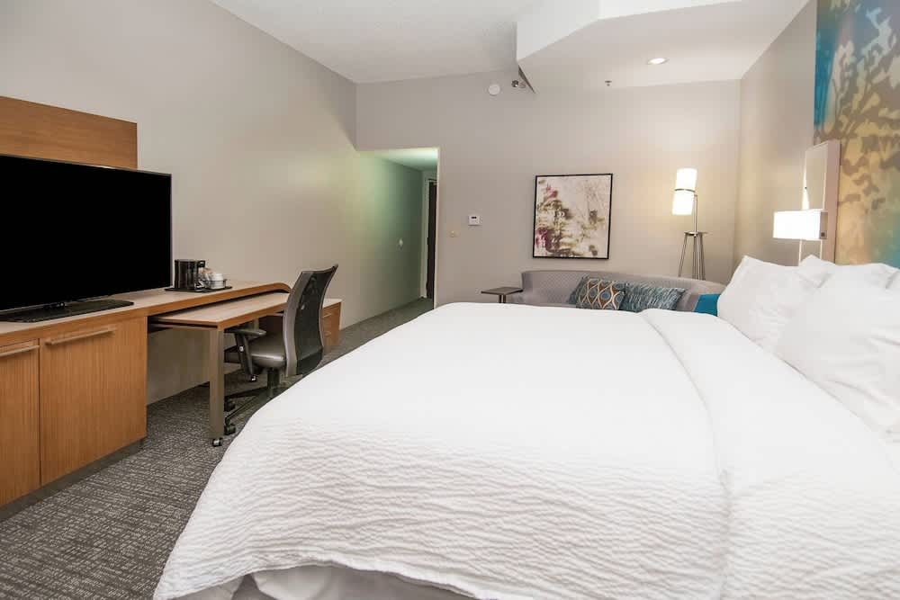 Courtyard by Marriott Bentonville 4