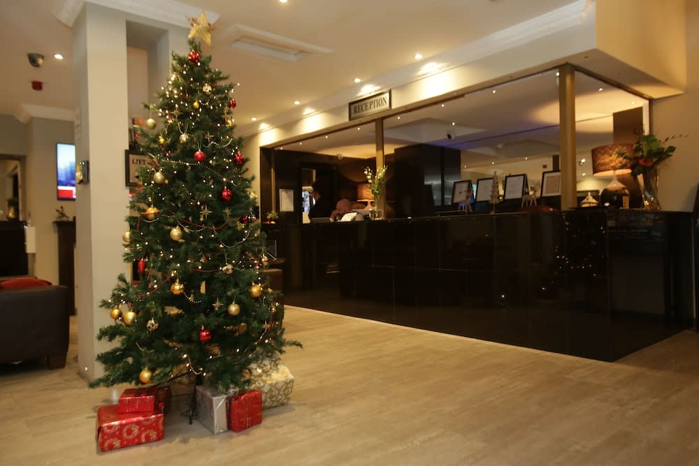 Devoncove Hotel 2
