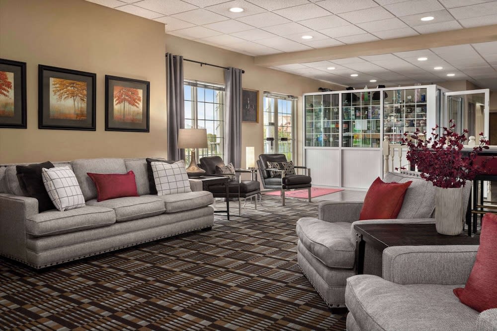Ramada by Wyndham Pigeon Forge North 2