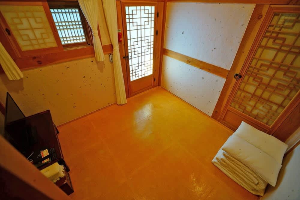 Hanok Gotaek Goeul 2