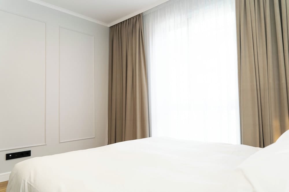 Bloom Downtown Suites 1