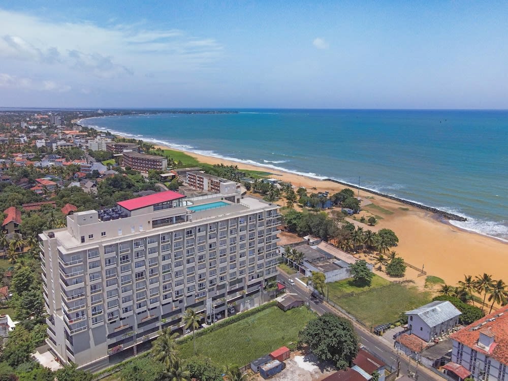 Corundum Breeze Negombo 1