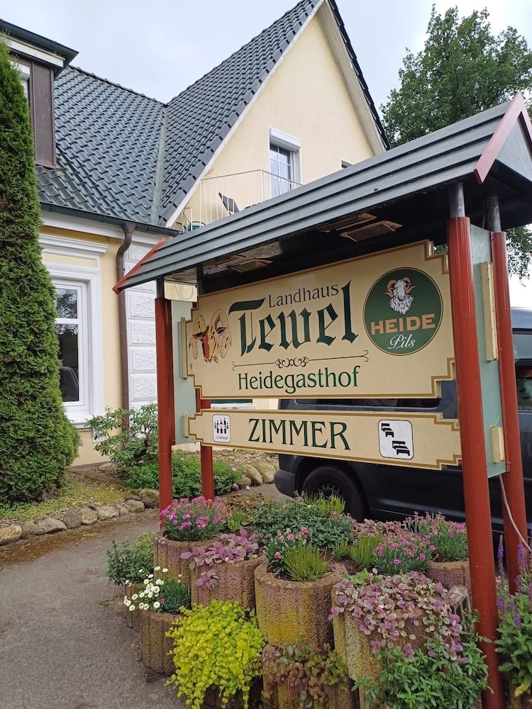 Landhaus Tewel Hotel mit Restaurant 14KM vom Heide-Park 1
