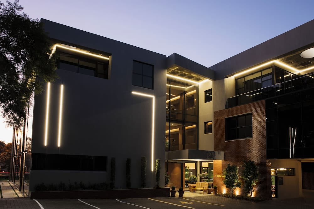 Home Suite Hotels Rosebank 1