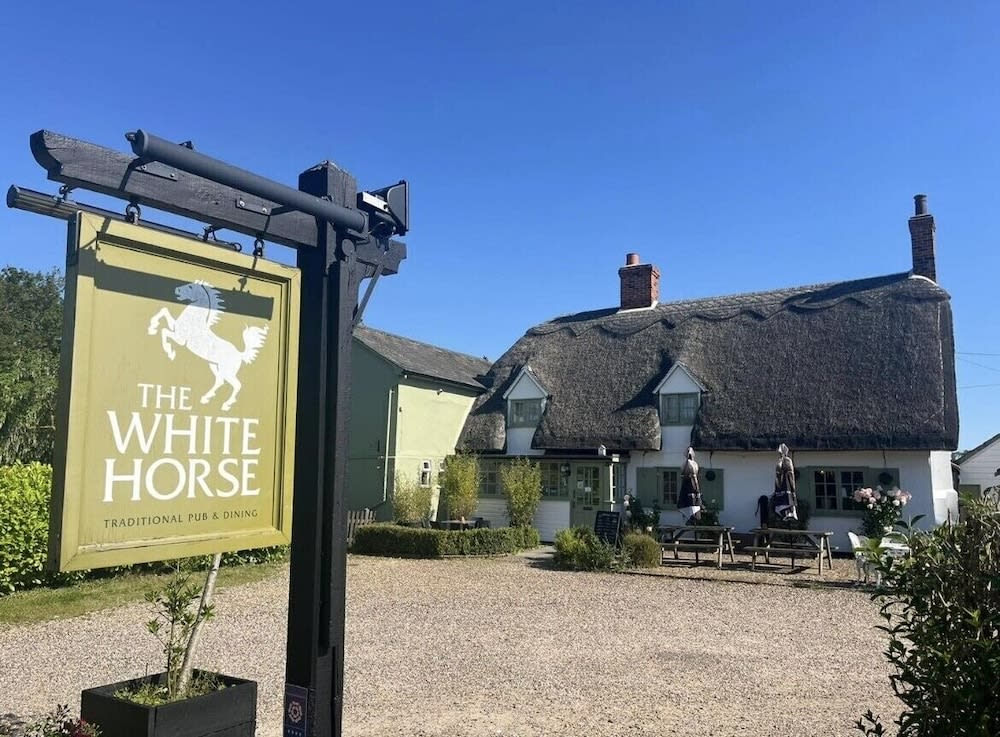 The White Horse 1