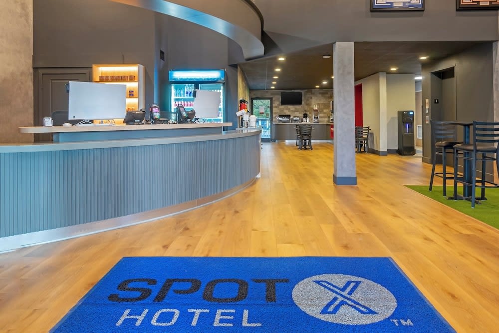 SPOT X Hotel Tampa - Wesley Chapel by The Red Collection 2