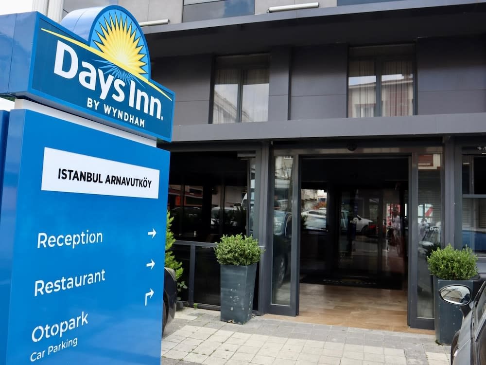 Days Inn by Wyndham Istanbul Arnavutkoy 1
