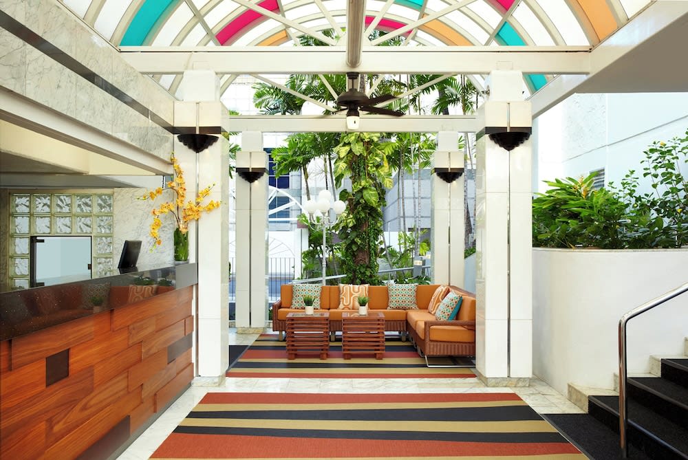 Oasis Hotel Waikiki 2