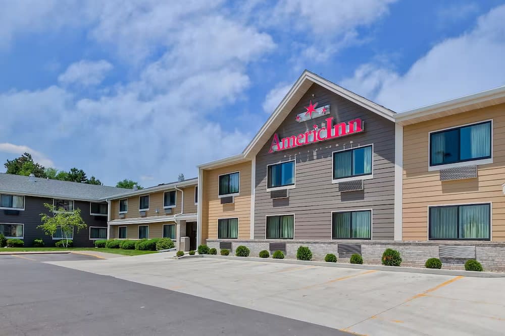 AmericInn by Wyndham Algona 1