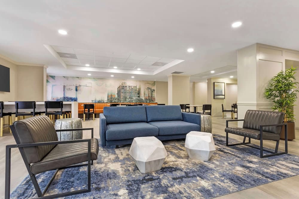 Best Western Plus Sugar Land-Stafford 2