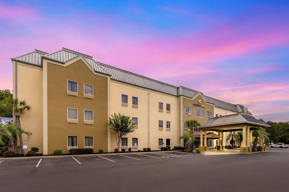 Comfort Suites At the University 1