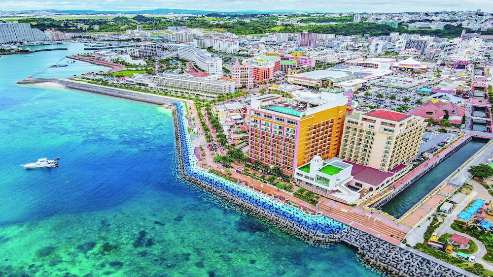 Vessel Hotel Campana Okinawa 1