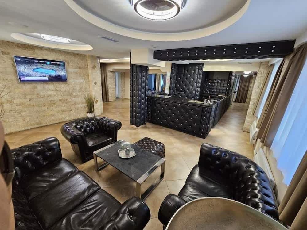 Olympic Apartments 1