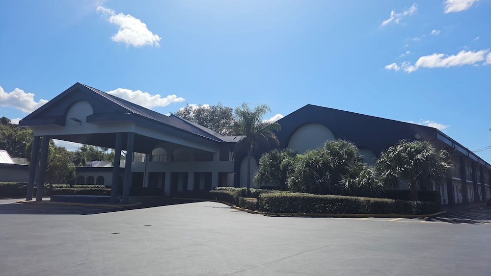 Days Inn by Wyndham Crystal River 1