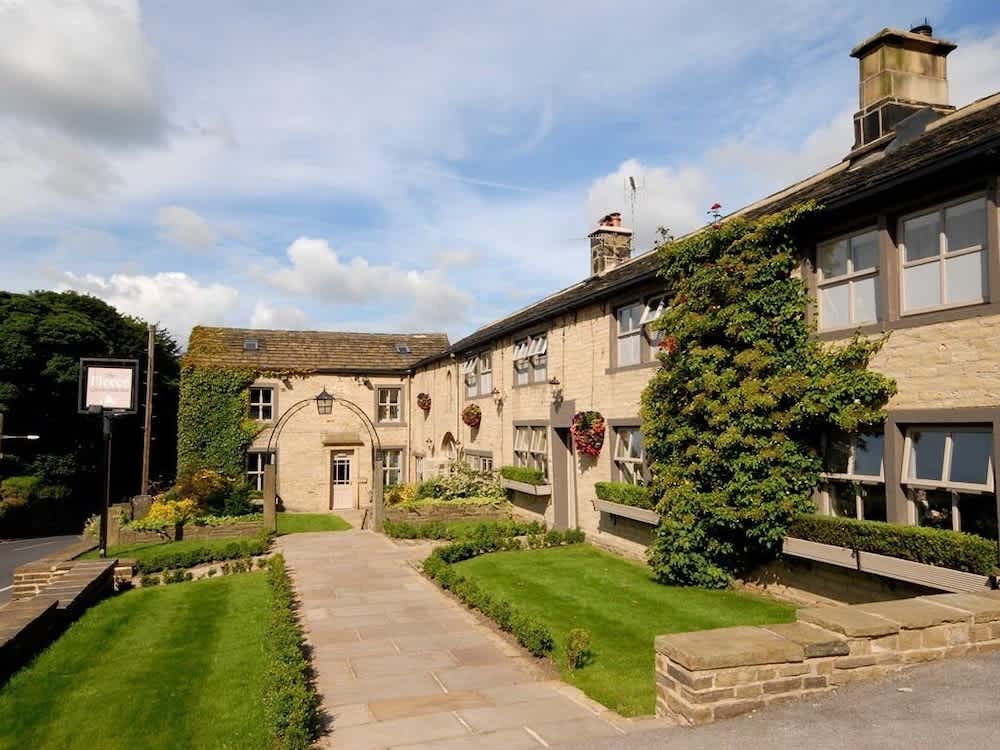 The Fleece Inn 1