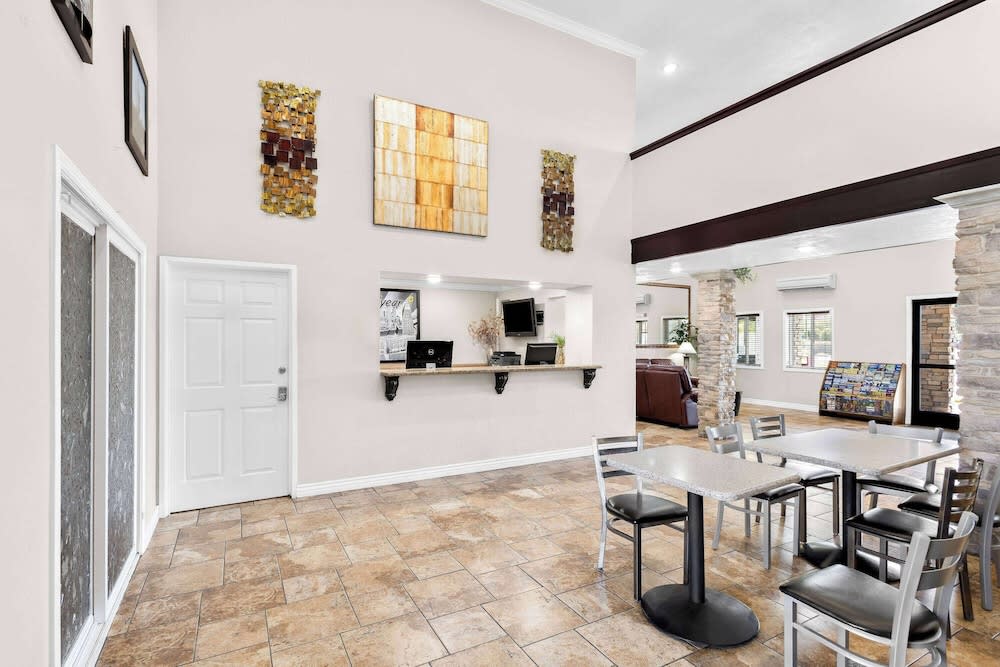 Super 8 by Wyndham Goodyear/Phoenix Area 2