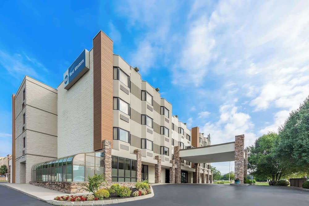 Best Western Knoxville Suites - Downtown 1