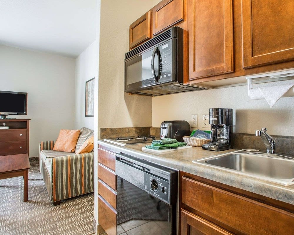 MainStay Suites St Robert - Fort Leonard Wood 1