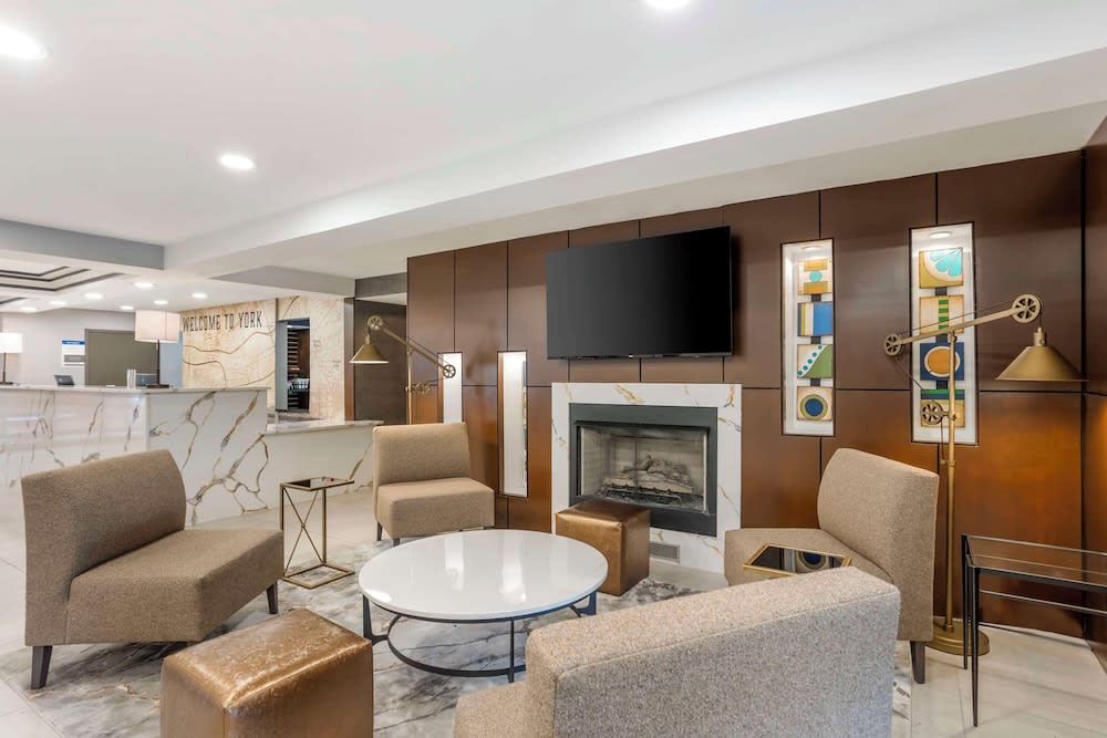 Best Western Plus Heritage Rail Inn & Suites 2