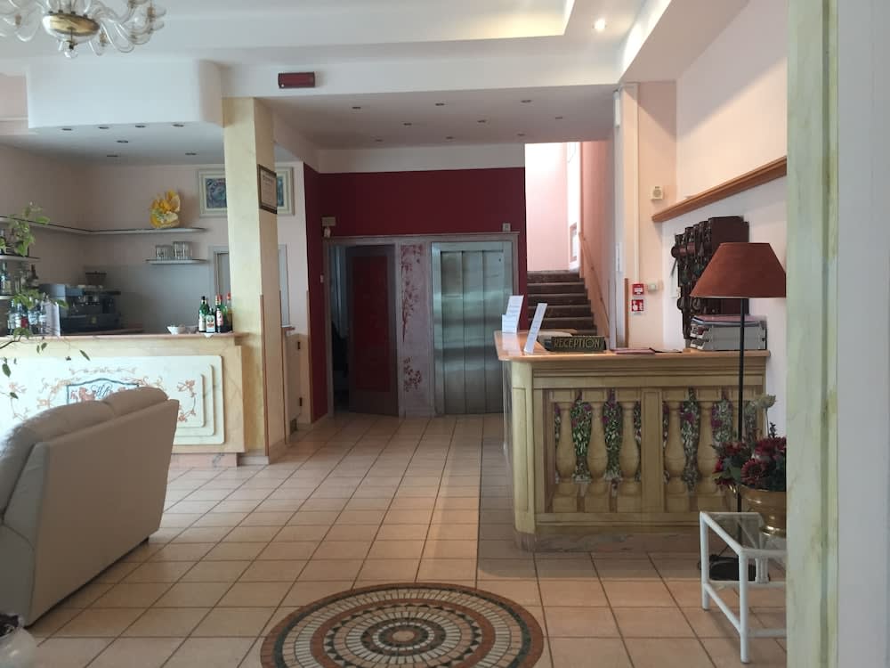 Hotel Ambasciatori 2