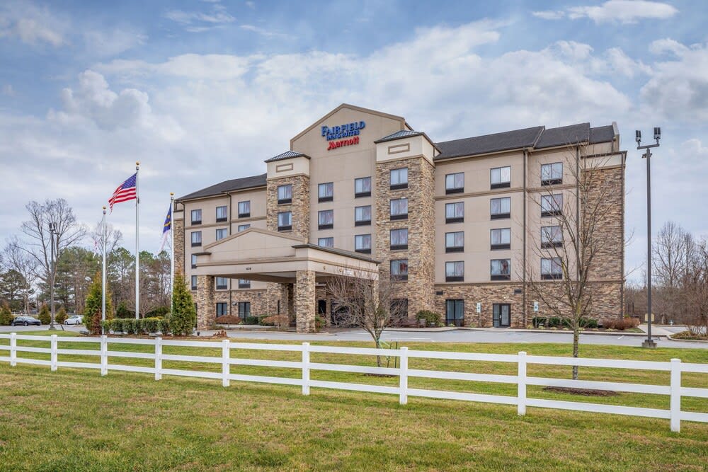 Fairfield Inn Suites Elkin Jonesville 1