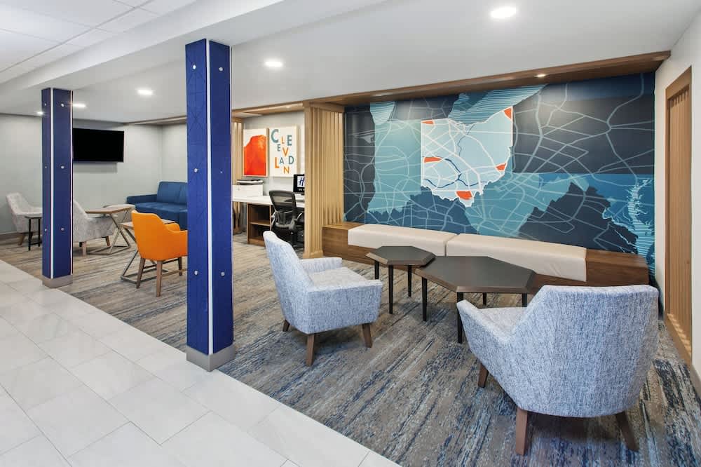 Holiday Inn Express CLEVELAND AIRPORT - BROOK PARK by IHG 2