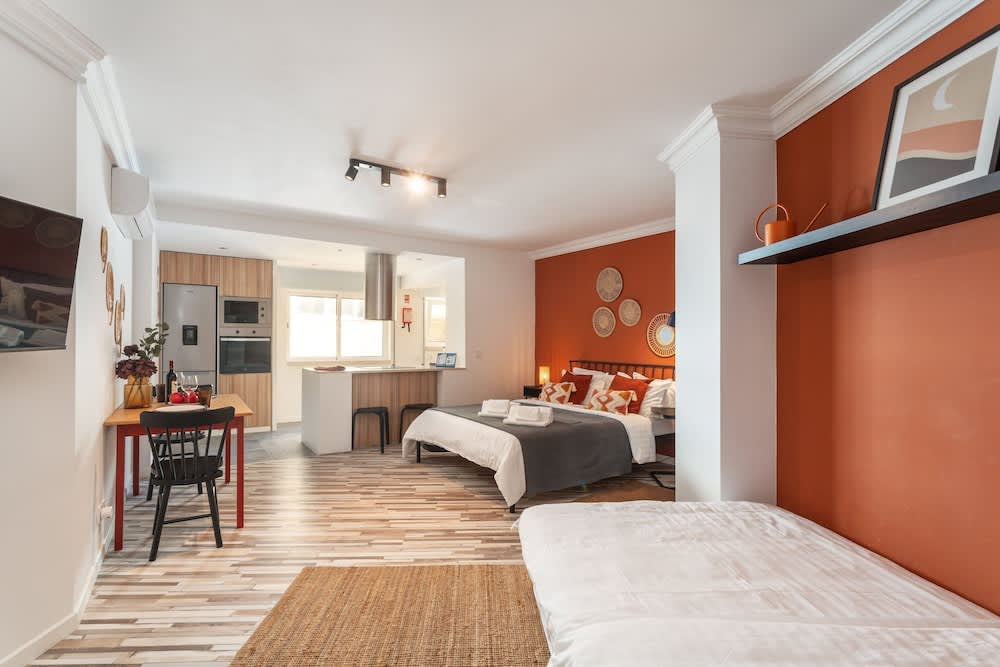 BnB Homes Cozy Apartment Near 50 m Walk From Beach 2