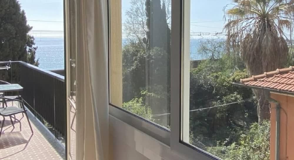 Hotel Lora RDA Luxury 1