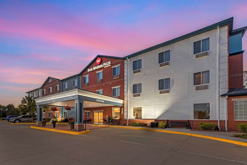 Best Western Plus Des Moines West Inn & Suites 1