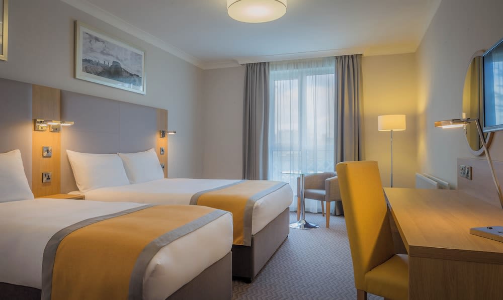Maldron Hotel Belfast International Airport 1