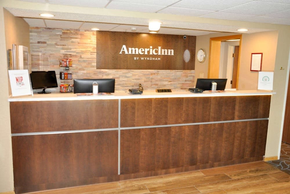 AmericInn by Wyndham Clear Lake 5