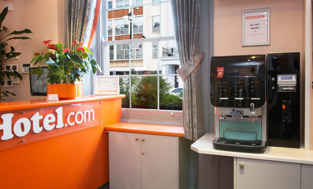 easyHotel Victoria 3
