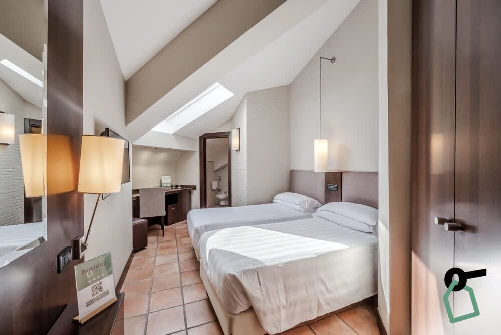 HOTIDAY Room Collection - Roma Cornelia 1