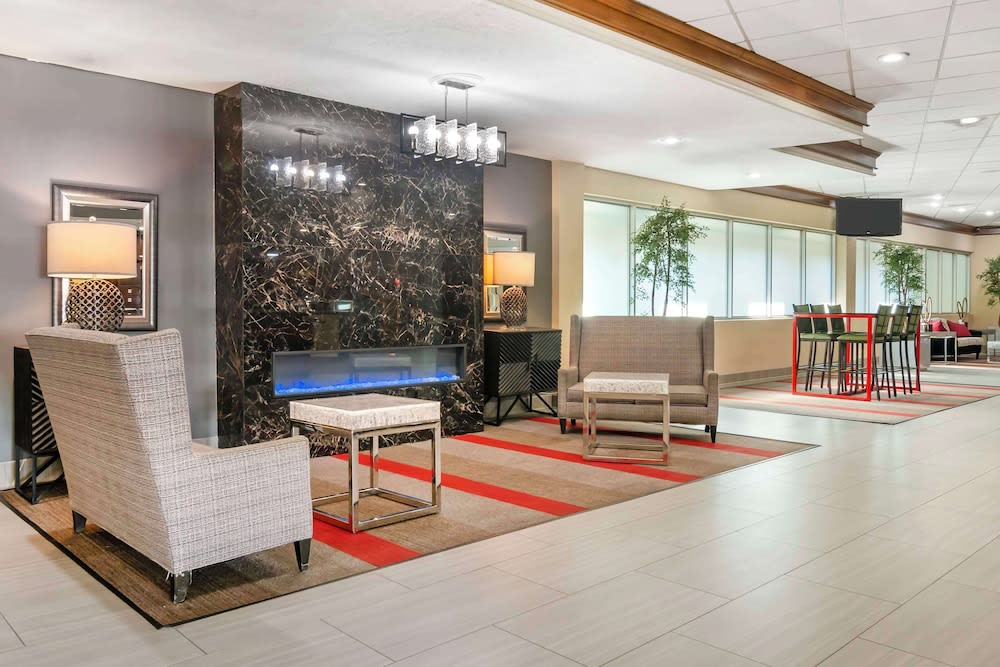 Best Western Plus Kansas City Sports Complex Hotel 2