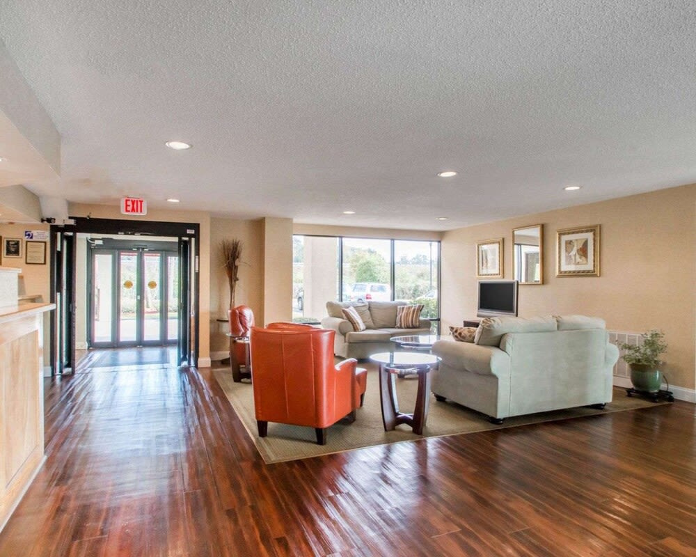 Quality Inn & Suites Ridgeland 2
