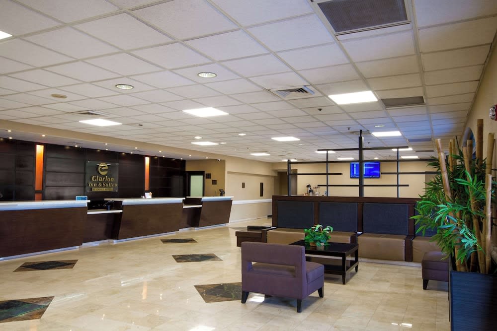 Clarion Inn & Suites Miami International Airport 2