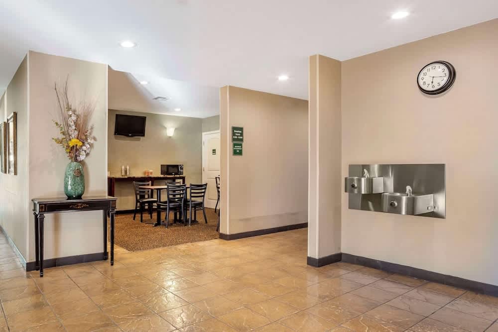Quality Inn & Suites Livermore Wine Country 3