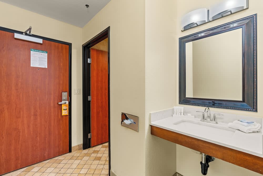 Ellis Island Hotel 2