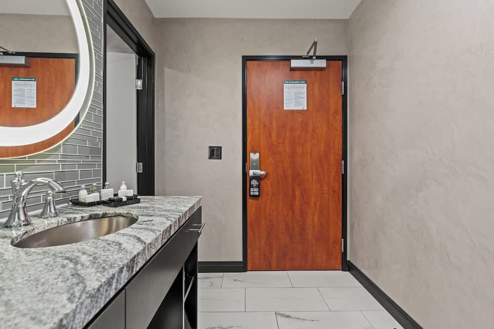 Ellis Island Hotel 3