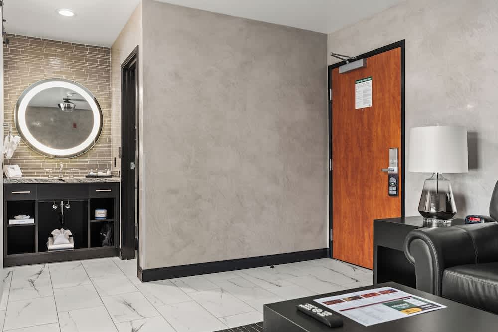 Ellis Island Hotel 4