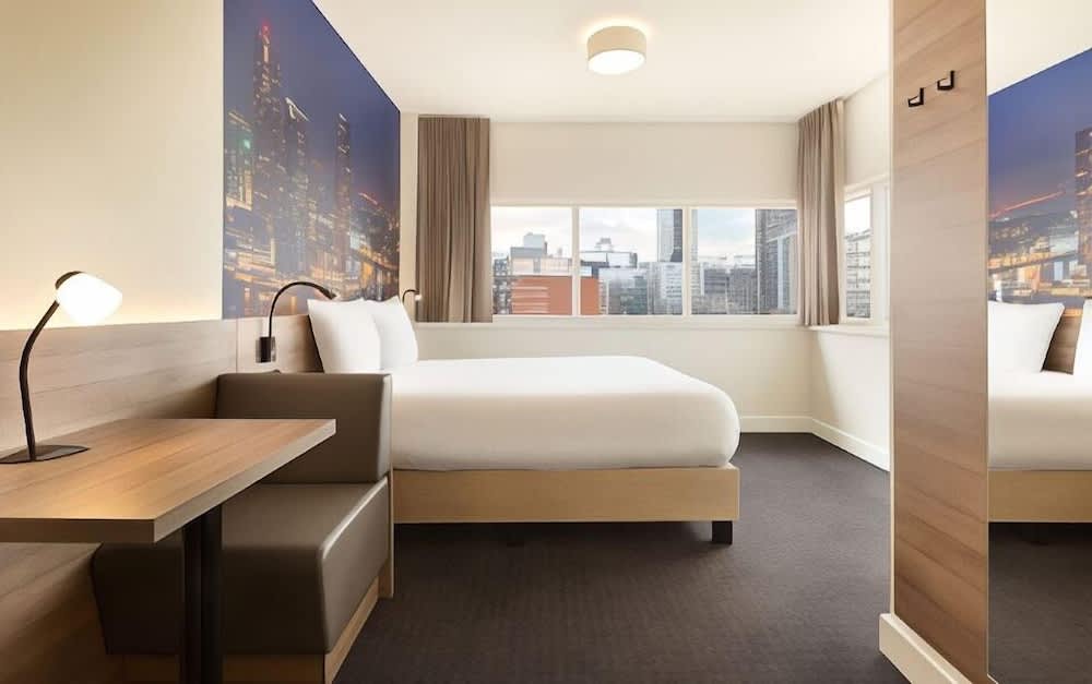 Rotterdam Teleport Hotel 1