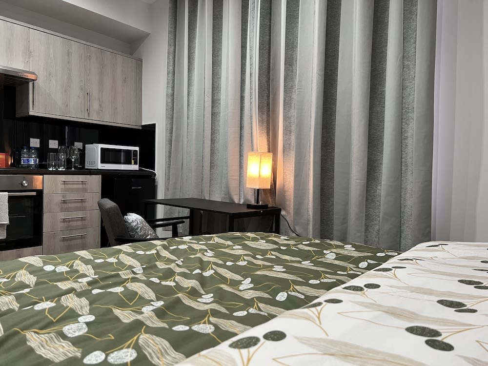 MIA Residence - Entire Studio apartment - City View - London - Next to Ealing Broadway Station 2