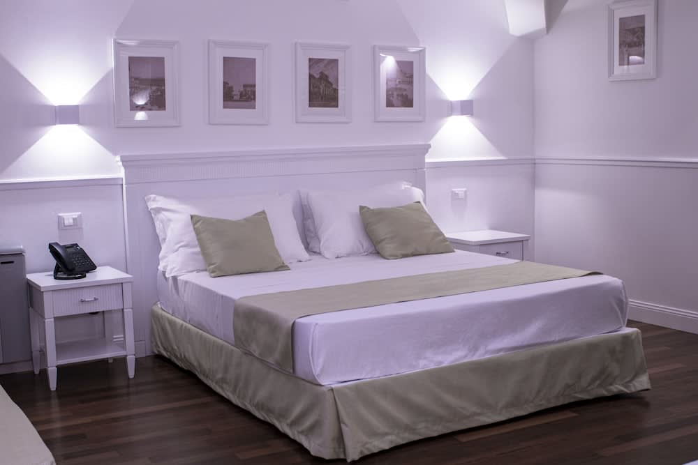 Palazzo Sant'Elena 5