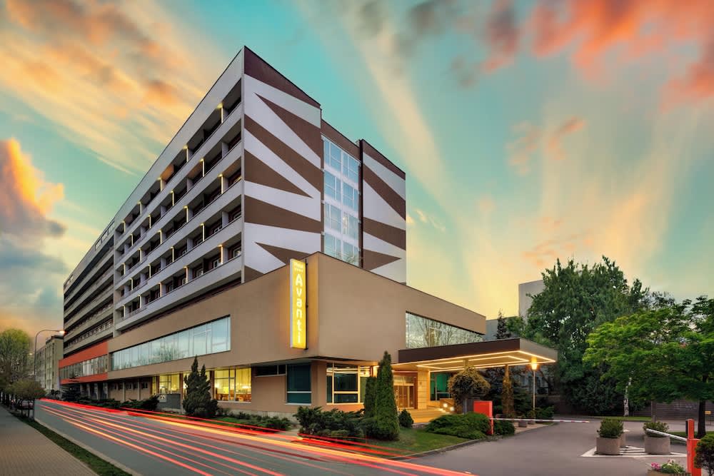 Avanti Hotel 1