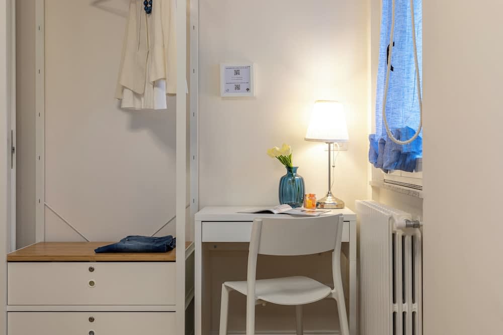 B&B Pensieri d'autore - Parcheggio e Self Check-in 4